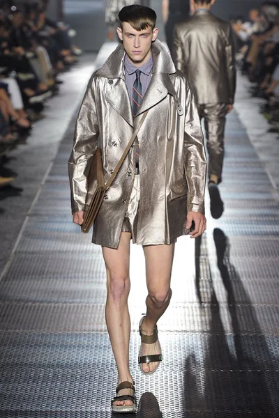 Look 40